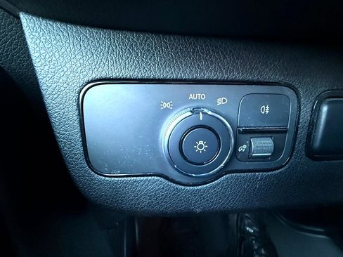 Used 2019 Mercedes-Benz Sprinter 1500 image 17