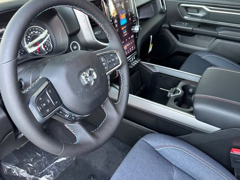 New 2026 RAM 1500 Big Horn AWD/4WD image 9
