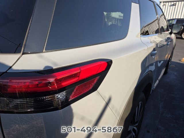 Used 2024 Nissan Pathfinder Platinum w/ Cargo Package FWD image 6