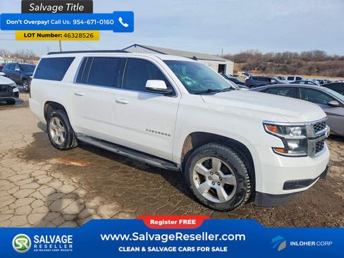 Used 2015 Chevrolet Suburban LT image 4