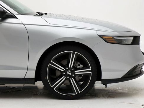 Used 2024 Honda Accord Sport image 3