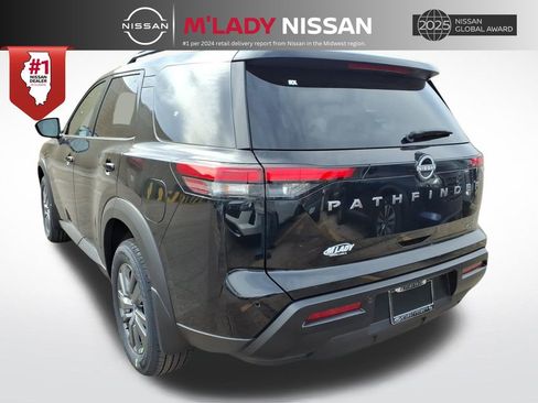 New 2026 Nissan Pathfinder SV image 5