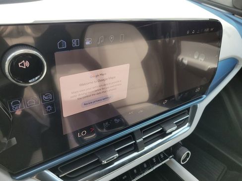 New 2026 Chevrolet Equinox EV LT image 14