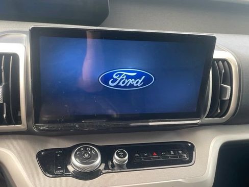 Used 2025 Ford Expedition Active RWD image 14
