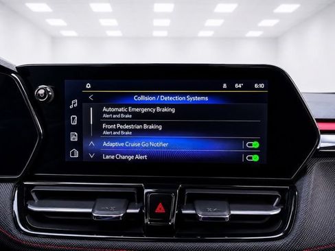 Used 2024 Chevrolet TrailBlazer RS w/ Convenience Package AWD/4WD image 26