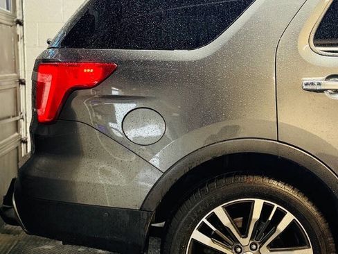 Used 2016 Ford Explorer Platinum image 7