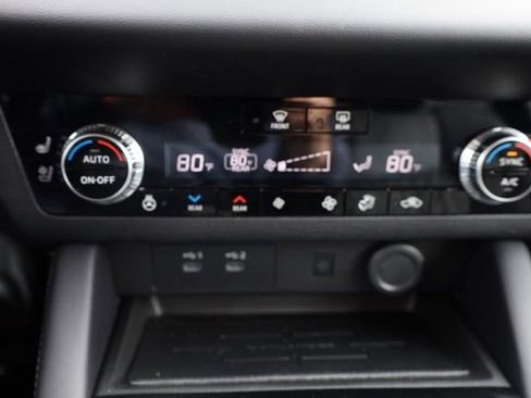 Used 2025 Mitsubishi Outlander SEL image 31