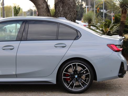 Used 2024 BMW M340i w/ Premium Package image 9