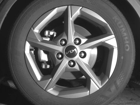 Used 2025 Kia K4 LXS image 12