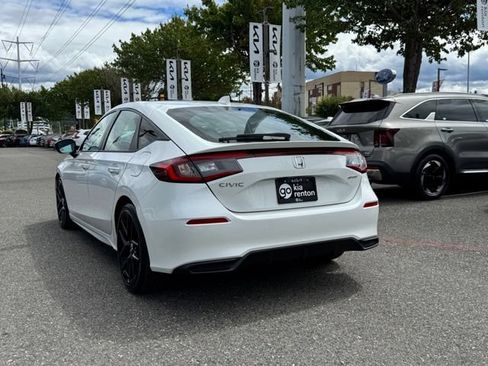 Used 2025 Honda Civic Sport image 11