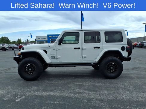 Used 2021 Jeep Wrangler Unlimited Sahara w/ LED Lighting Group AWD/4WD image 4