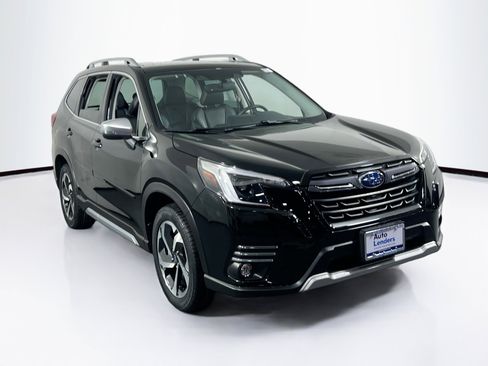 Used 2022 Subaru Forester Touring image 3