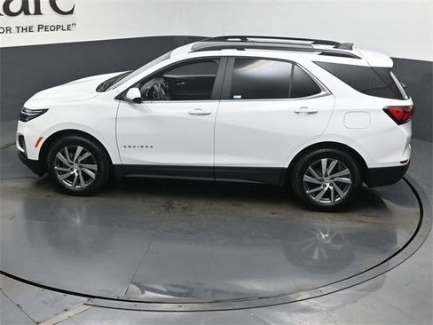 Used 2023 Chevrolet Equinox LT image 42