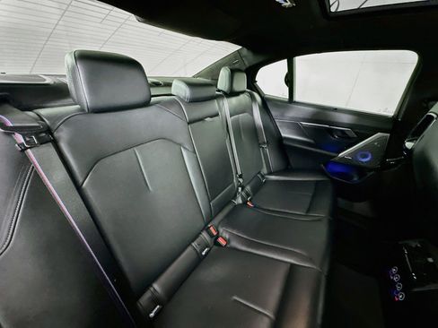 Used 2025 BMW M5 w/ Executive Package AWD/4WD image 27