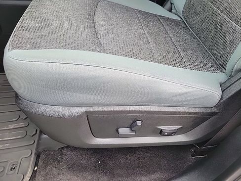 Used 2018 RAM 1500 Big Horn AWD/4WD image 11