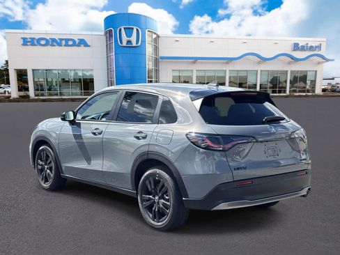 Used 2027 Honda HR-V Sport image 3
