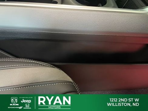 New 2026 RAM 1500 Big Horn AWD/4WD image 9