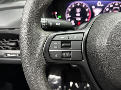 Used 2025 Honda Accord LX image 19