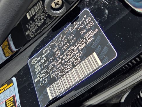 Used 2025 Hyundai Venue SE image 17