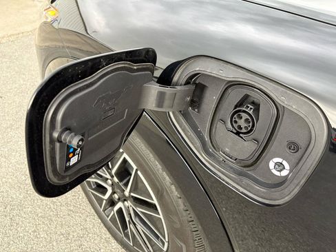 Used 2025 Ford Mustang Mach-E Premium image 9