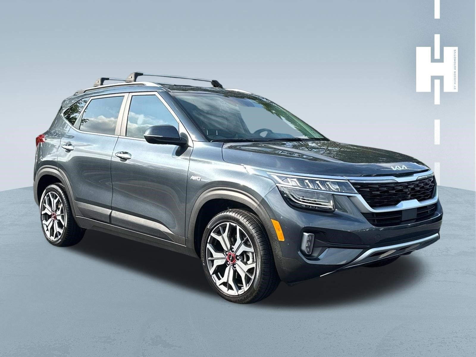 Used 2022 Kia Seltos SX w/ Sunroof Package AWD/4WD image 1