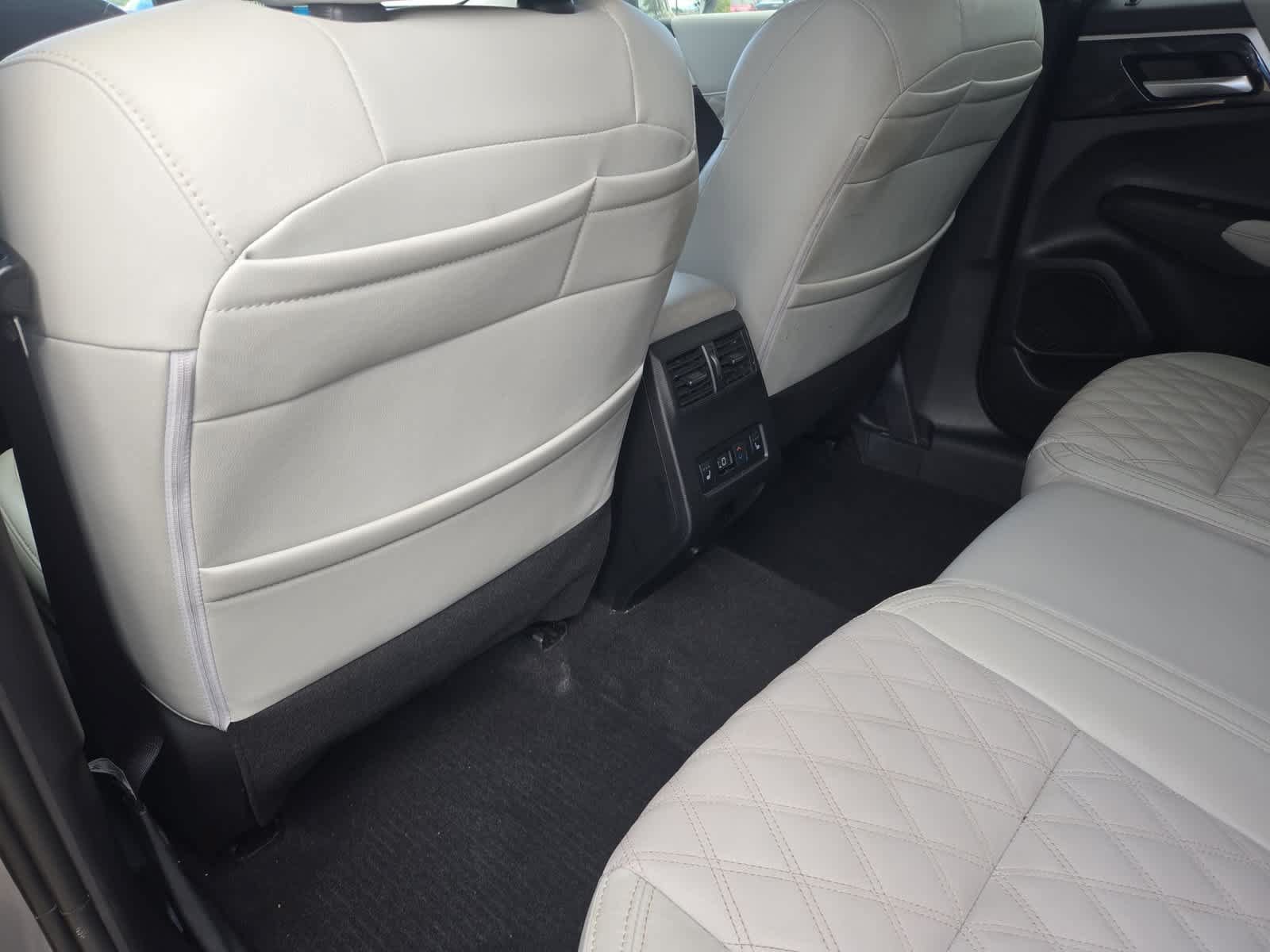 Used 2024 Mitsubishi Outlander SEL FWD image 18