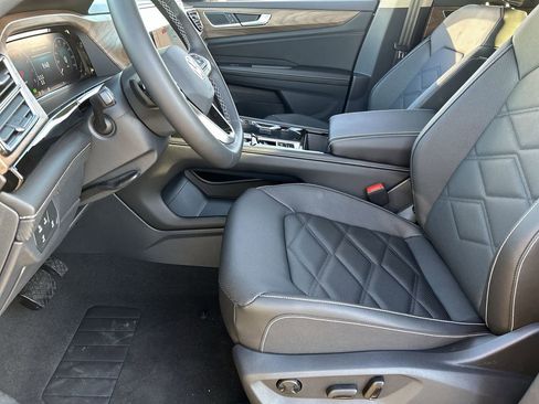 New 2026 Volkswagen Atlas SE image 15