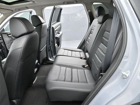 Used 2025 Chrysler Pacifica Select FWD image 27