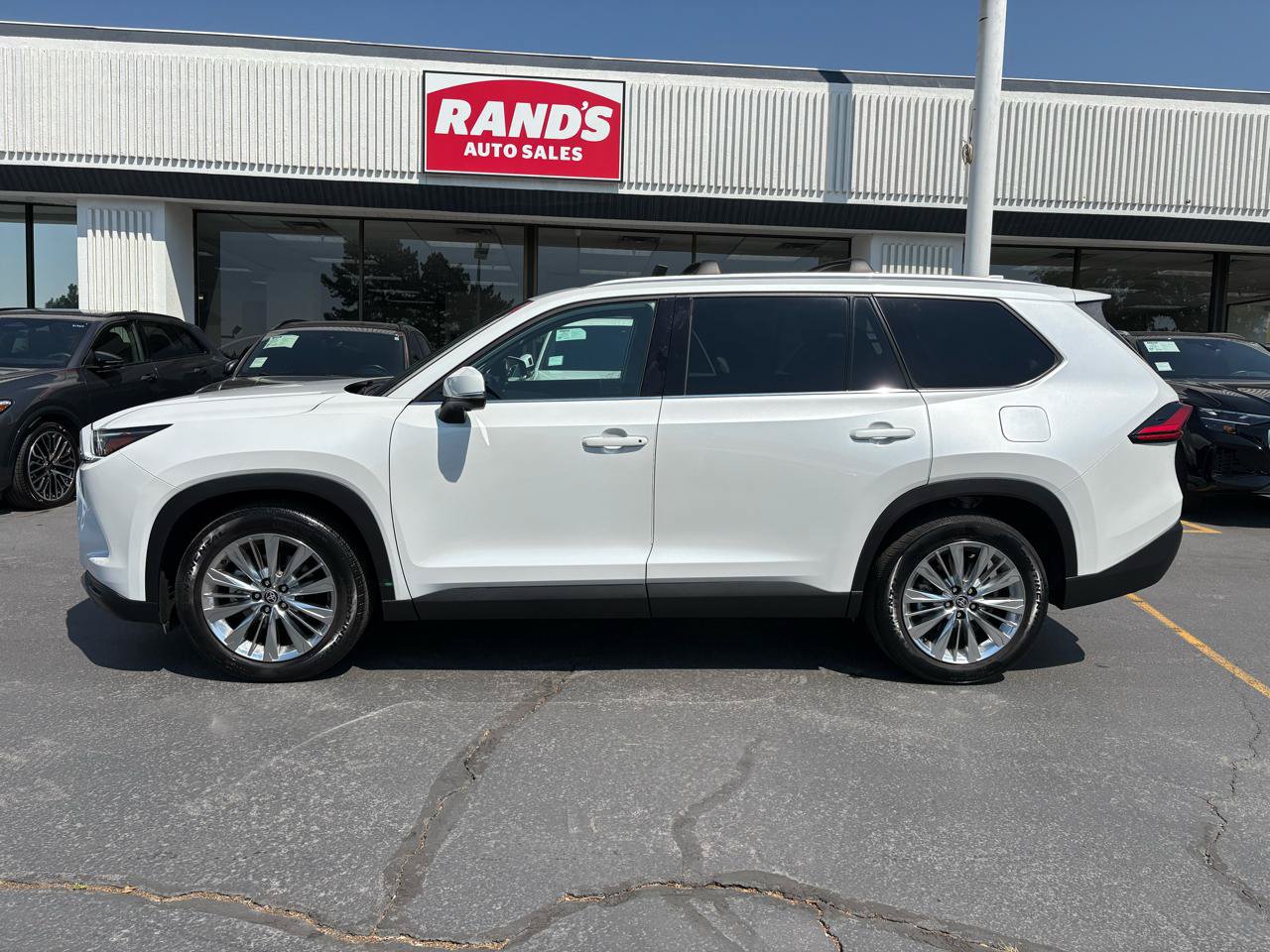Used 2024 Toyota Grand Highlander AWD image 21