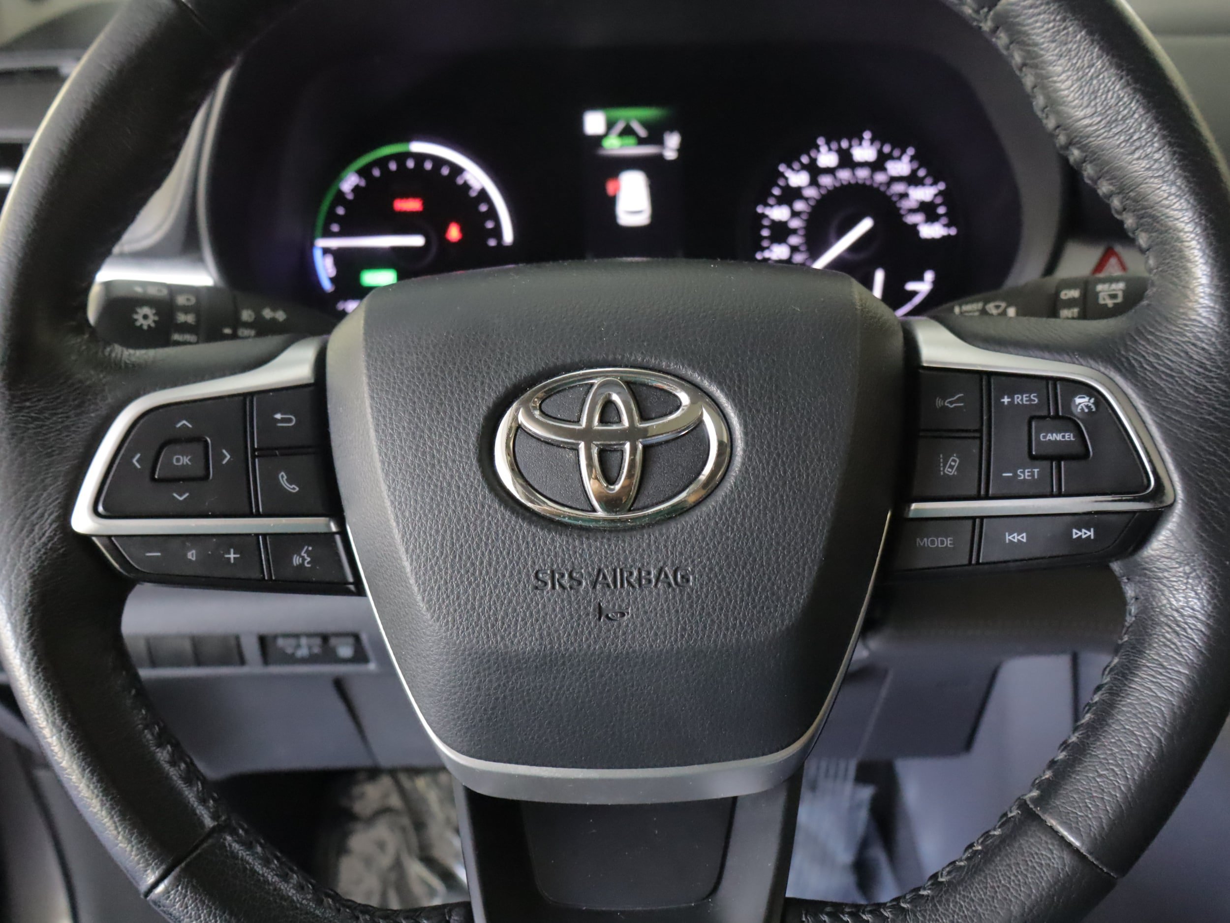 Used 2021 Toyota Sienna XLE w/ XLE Plus Package AWD/4WD image 14