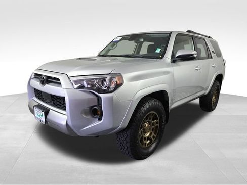 Used 2023 Toyota 4Runner TRD Off-Road Premium AWD/4WD image 3