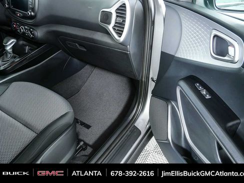 Used 2025 Kia Soul LX FWD image 21