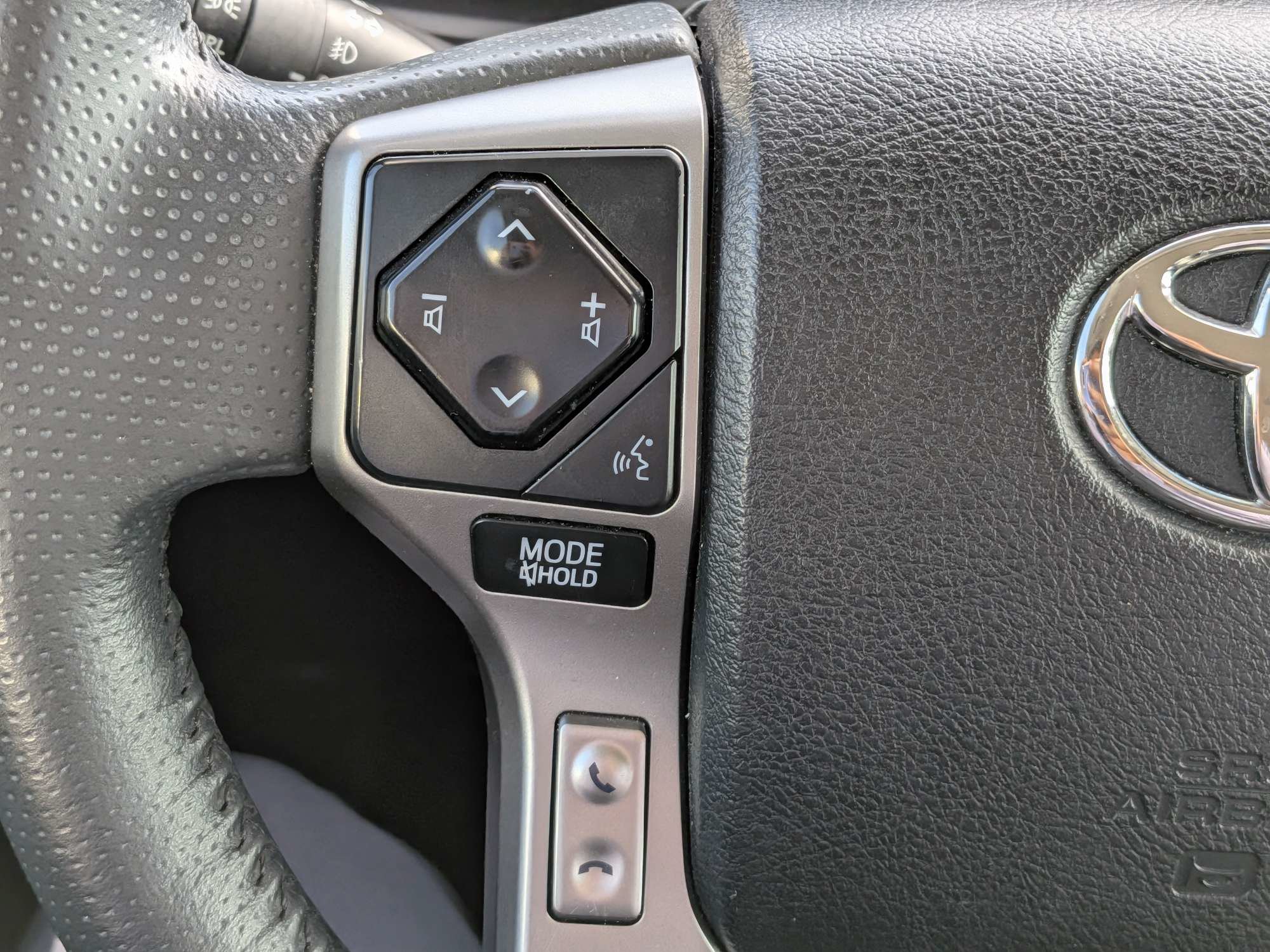 Used 2024 Toyota 4Runner SR5 AWD/4WD image 26