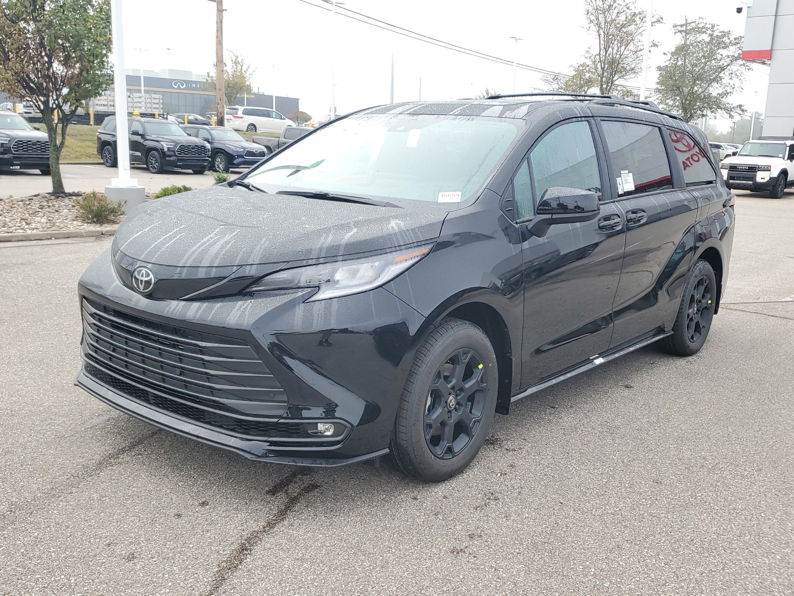 New 2026 Toyota Sienna XLE Woodland Edition AWD/4WD image 2