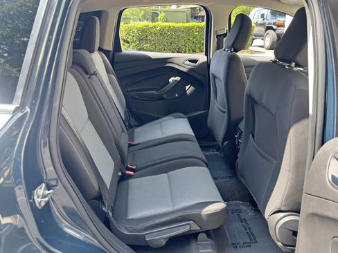 Used 2019 Ford Escape SE FWD image 33