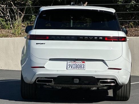 Certified 2025 Land Rover Range Rover Sport Dynamic SE image 4