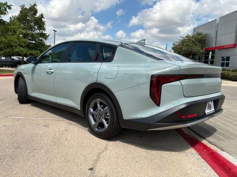 Used 2025 Kia K4 FWD image 8