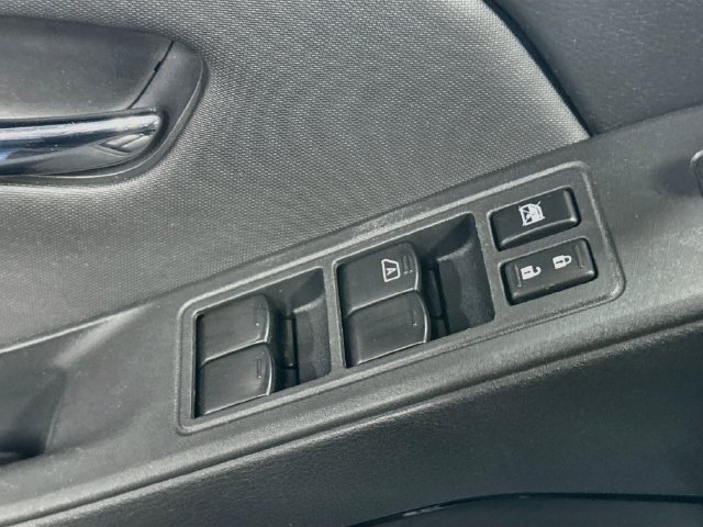 Used 2023 Nissan Frontier SV w/ Midnight Edition Package AWD/4WD image 17
