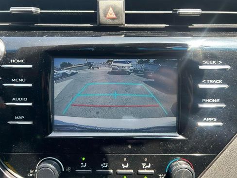 Used 2019 Toyota Camry LE FWD image 16