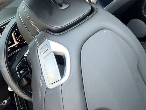 Used 2020 Bentley Continental GT V8 image 38