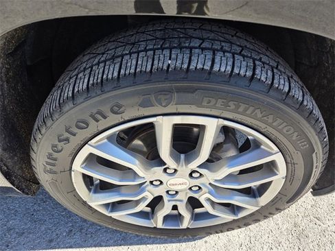 Used 2022 GMC Terrain Denali w/ LPO, 'HIT The Road' Package image 9