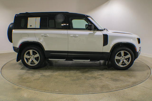 Used 2023 Land Rover Defender 110 S AWD/4WD image 7