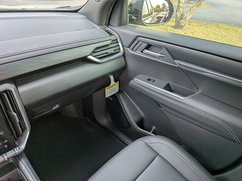 New 2026 GMC Acadia Elevation w/ Black Edition FWD image 18