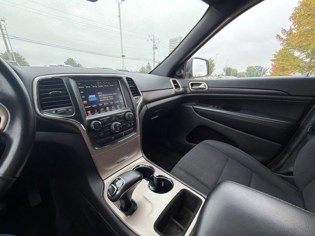 Used 2015 Jeep Grand Cherokee Laredo w/ Quick Order Package 23E AWD/4WD image 27