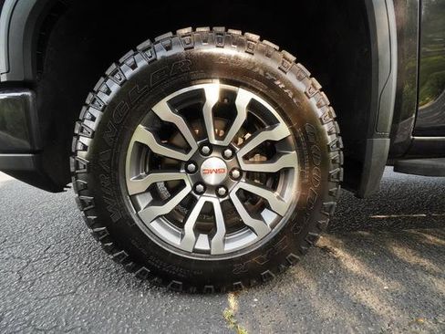 Used 2023 GMC Sierra 1500 AT4 w/ AT4 Premium Package image 40