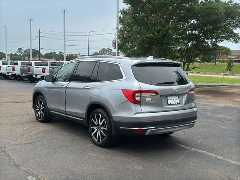 Used 2021 Honda Pilot Touring image 5