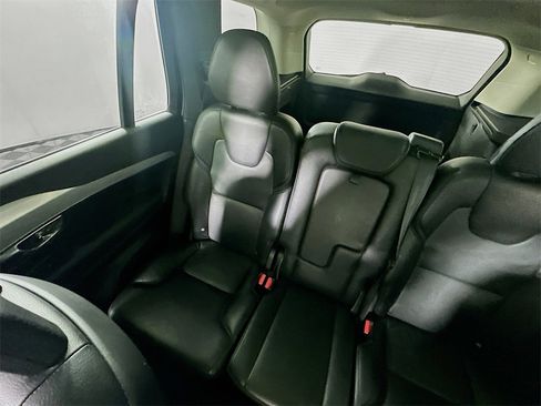 Used 2016 Volvo XC90 T5 Momentum image 12