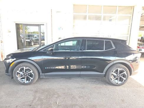 Used 2025 Chevrolet Equinox EV LT w/ Comfort Package FWD image 11