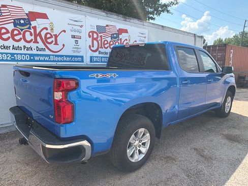 Used 2025 Chevrolet Silverado 1500 LT AWD/4WD image 3