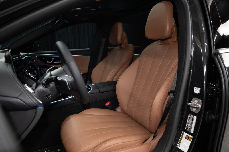 New 2027 Mercedes-Benz E 450 4MATIC Sedan image 12